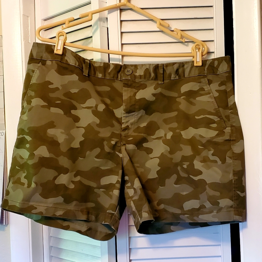 Eddie Bauer Legendwash Camo Shorts